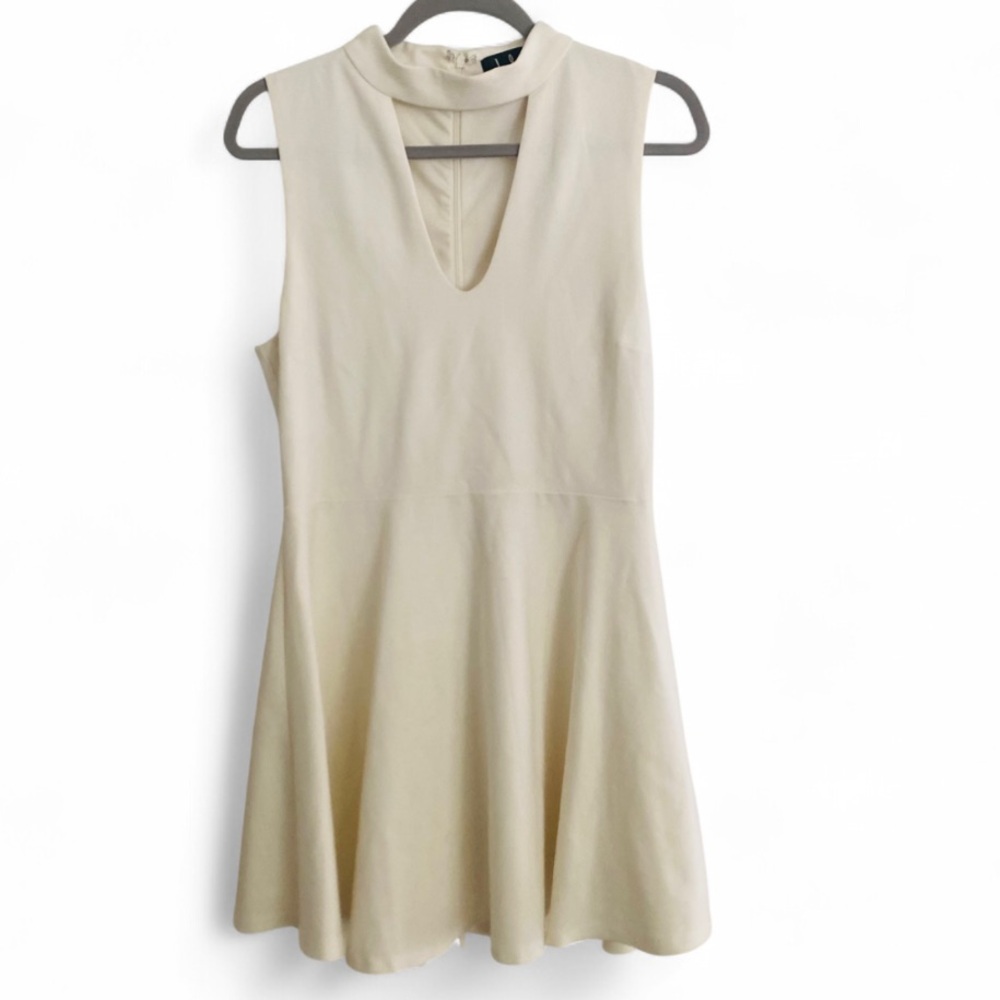 LULU’S CREAM V NECK SLEEVELESS A LINE MINI DRESS SIZE XL
